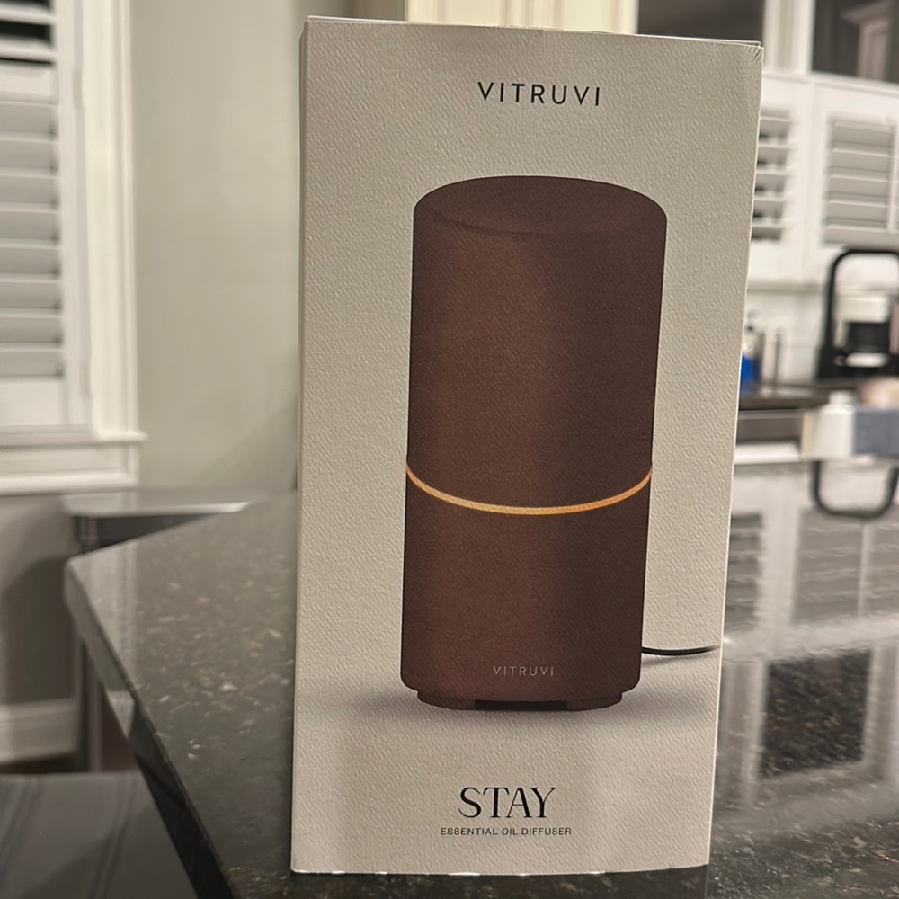 VITRUVI Stay essential oil diffuser